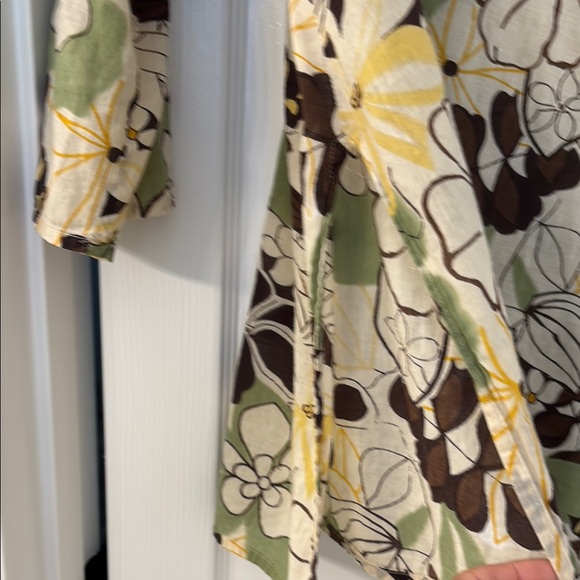 Floral Print Women's Top - Picture 3 of 3